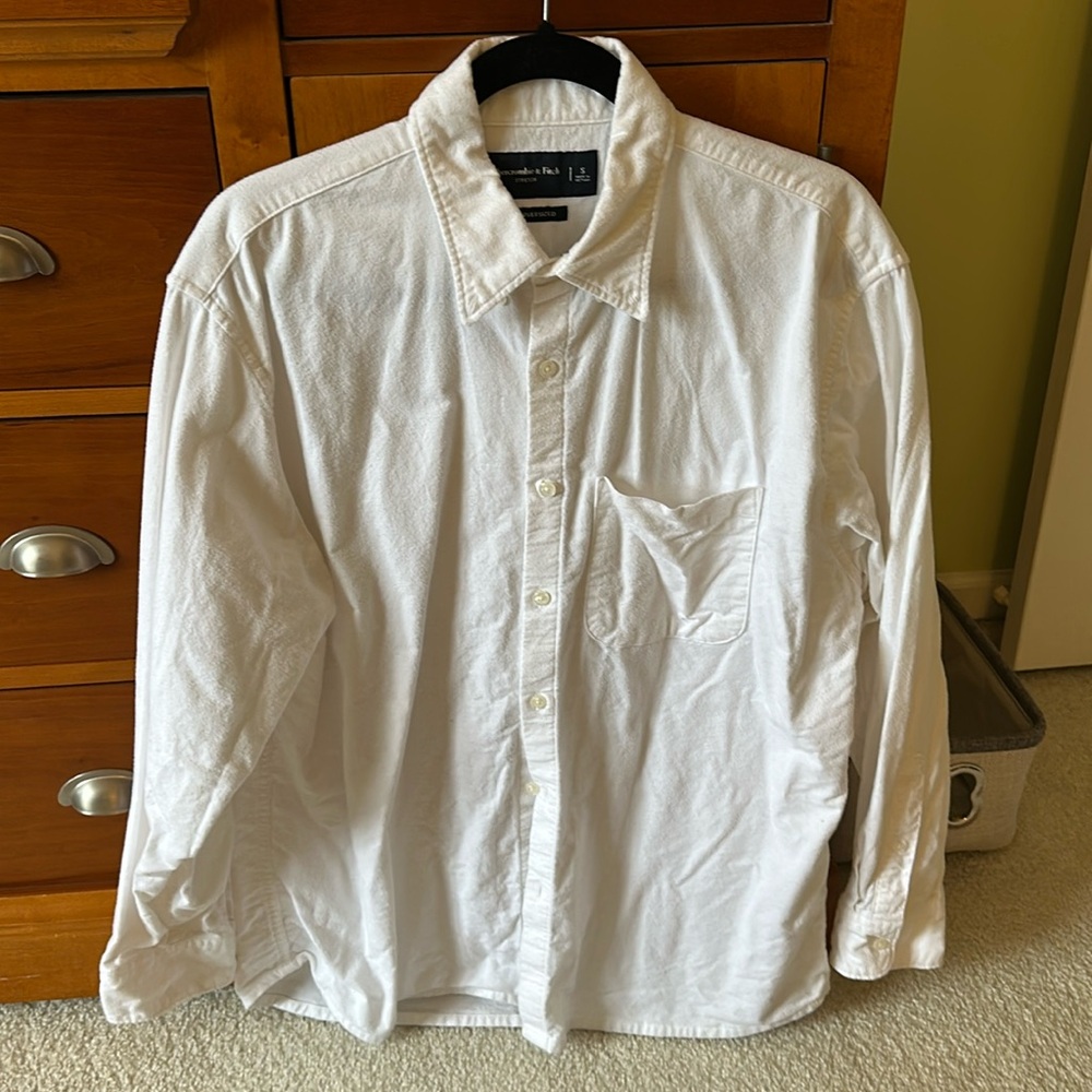 Men’s Abercrombie Casual White Stretch Cotton Oversized Button Up - Size Small